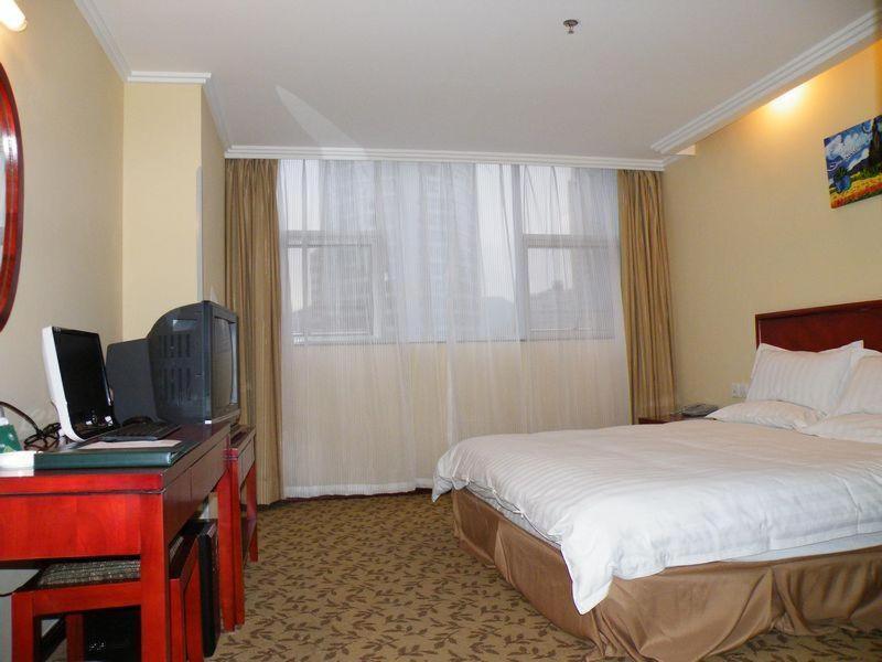 Greentree Inn Guiyang Penshuichi Business Hotel חדר תמונה