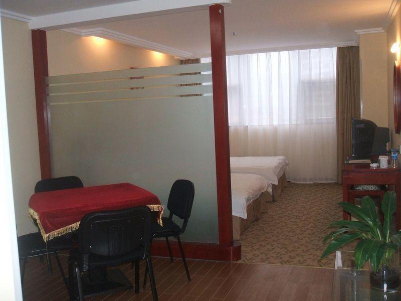 Greentree Inn Guiyang Penshuichi Business Hotel מראה חיצוני תמונה